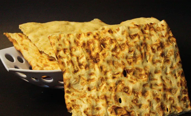 نان سنگک تازه طباخی شاهگوش